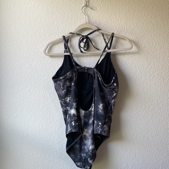 Athleta | Supernova one piece - Picture 3 of 6